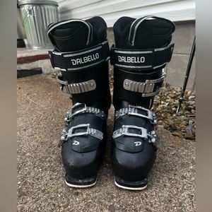 Women’s Ski Boots